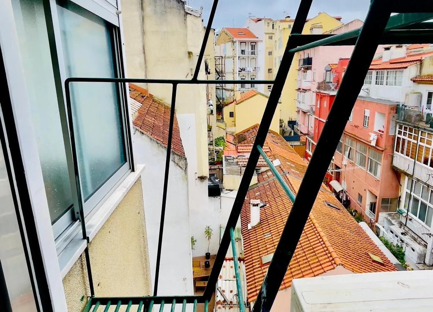 Quarto Alameda Lisbon 0*,  Portugal